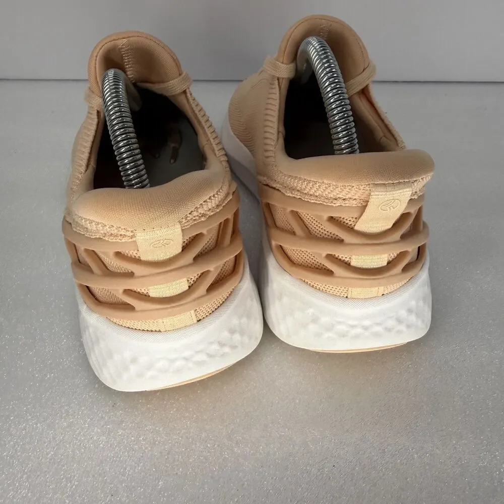 Kizik Athens Shoes Womans 8 Wide Hands Free Slip On Fawn Peaches And Cream Logo